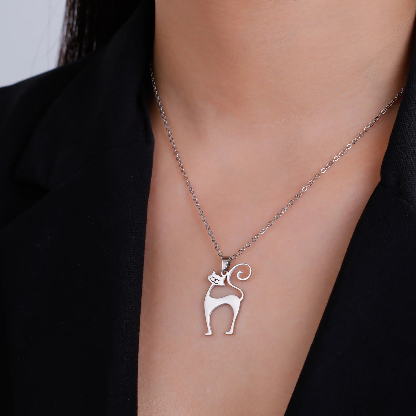 Élégance Féline : Pendentif Chat