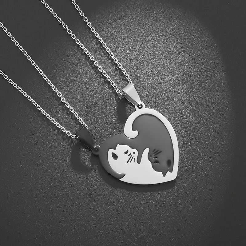 Colliers Pendentifs Chat Cœur Yin Yang : Symboles d'Amour et d'Harmonie