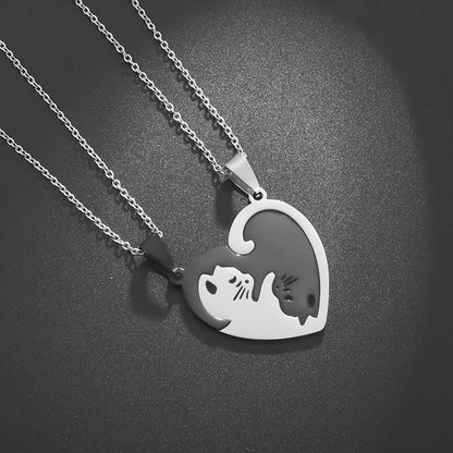Colliers Pendentifs Chat Cœur Yin Yang : Symboles d'Amour et d'Harmonie